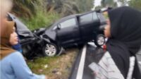 Kondisi mobil yang terlibat kecelakaan di Ness. (Batanghari.jambiseru.com)